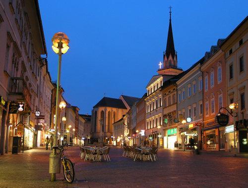 Apartment In Warmbad Villach Bagian luar foto